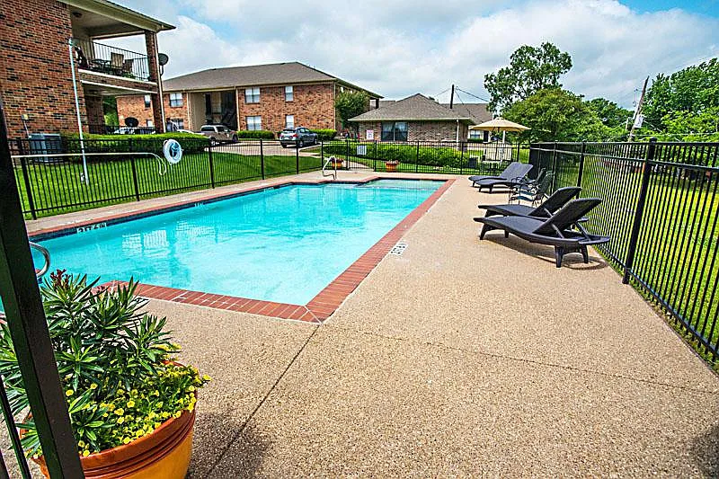 Crestwood Apartments