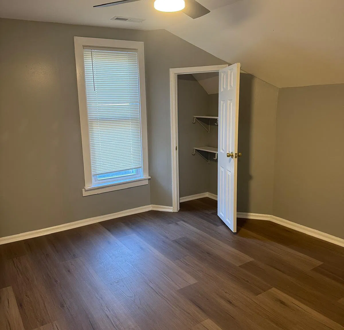 4 bed, 2.5 bath, 1100 sqft, $2,550 — Photo 4