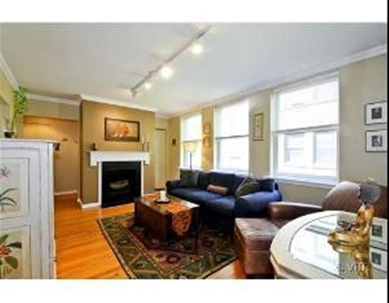 2nd image of 626 W Waveland Ave APT 3D