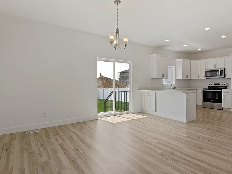 1288 Pamela St — Photo 21