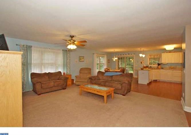 1st image of 68 Woodview Dr