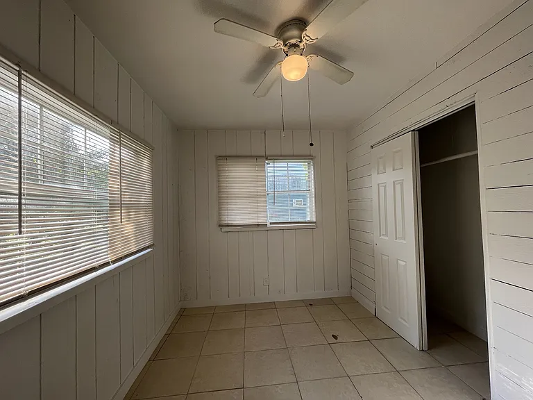 1354 SW 26th Ave — Photo 8