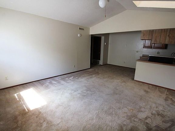 2nd image of 713 NE 11th St