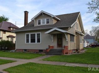 602 E 3rd St, Delavan, IL 61734