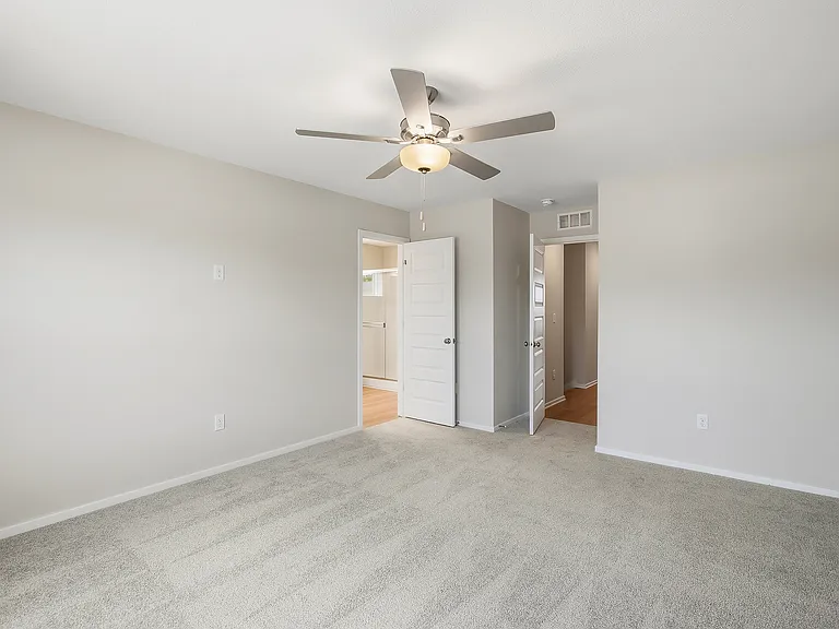 1424 SE Vantage Point Dr — Photo 21
