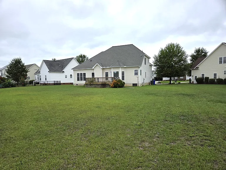 1105 Bert Ct — Photo 12
