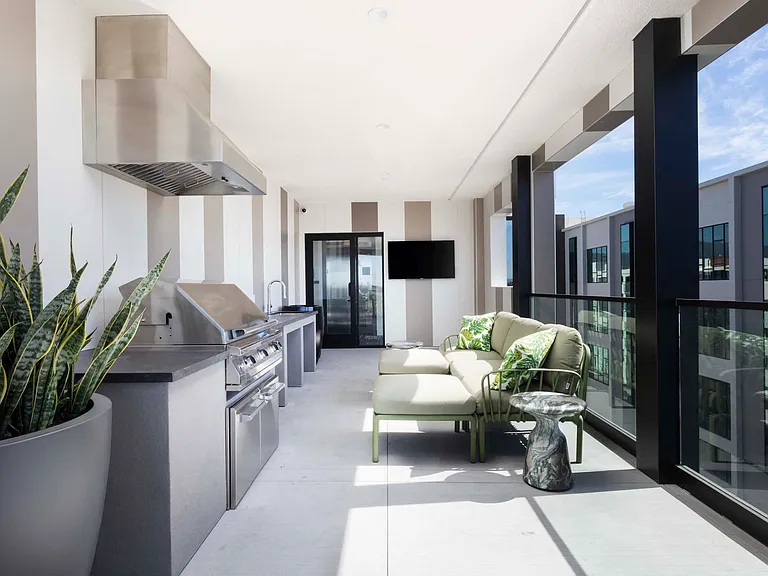 Alexan Noho West — Photo 31