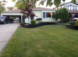 692 Cayuga Creek Rd, Buffalo, NY 14227