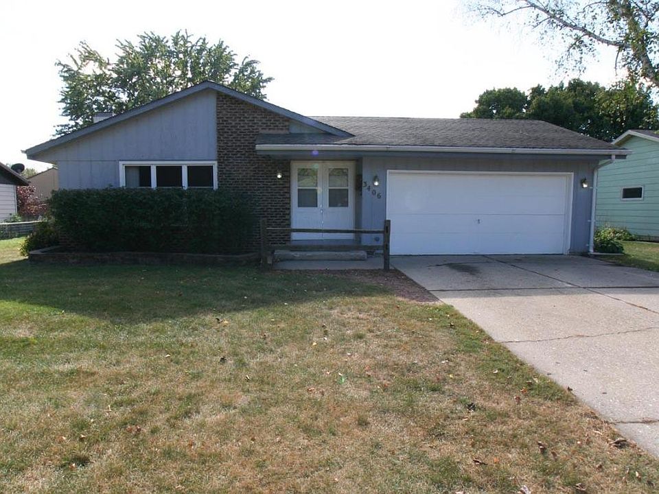 2nd image of 3406 La Mancha Dr