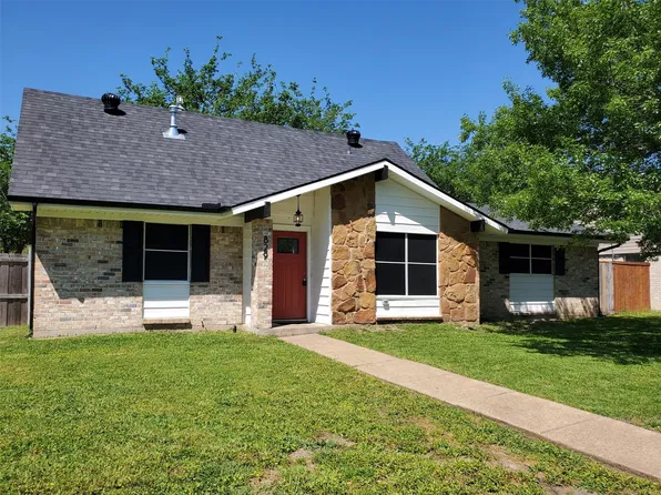 829 Darnel Dr, Mesquite, TX 75149