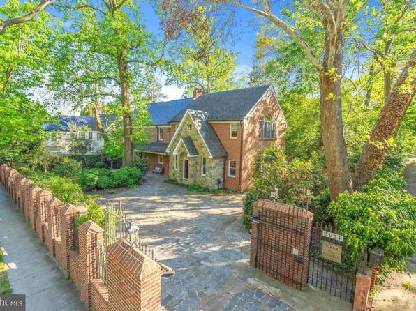 2924 Cleveland Ave NW, Washington, DC 20008