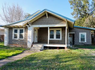 209 E Oklahoma St, Walters, OK 73572