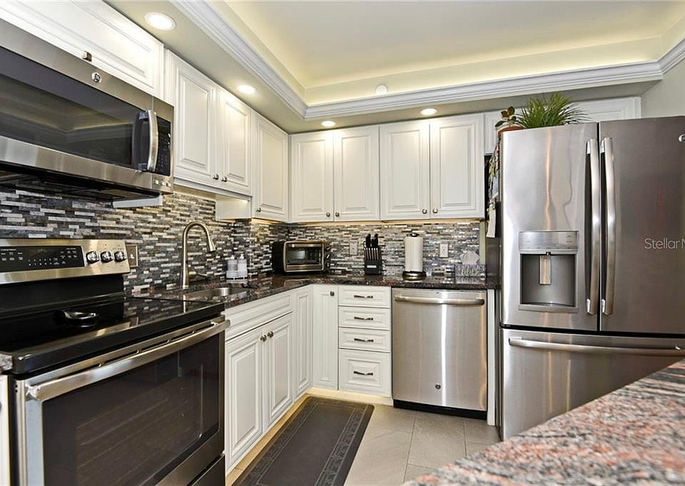 1st image of 400 E Colonial Dr APT 309