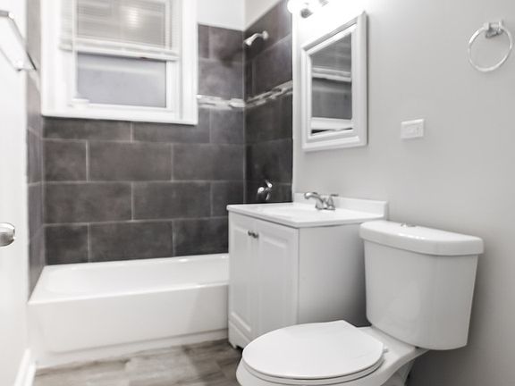 4th image of 7842-7846 S Oglesby Ave #7842-G
