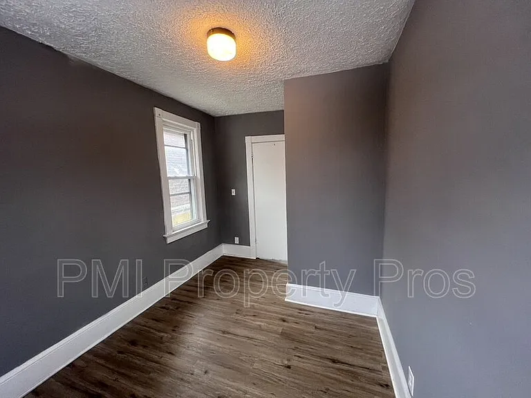 2945 N 23rd St — Photo 49