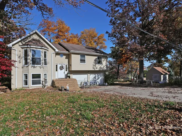 27566 W Stonegate Dr, Spring Grove, IL 60081