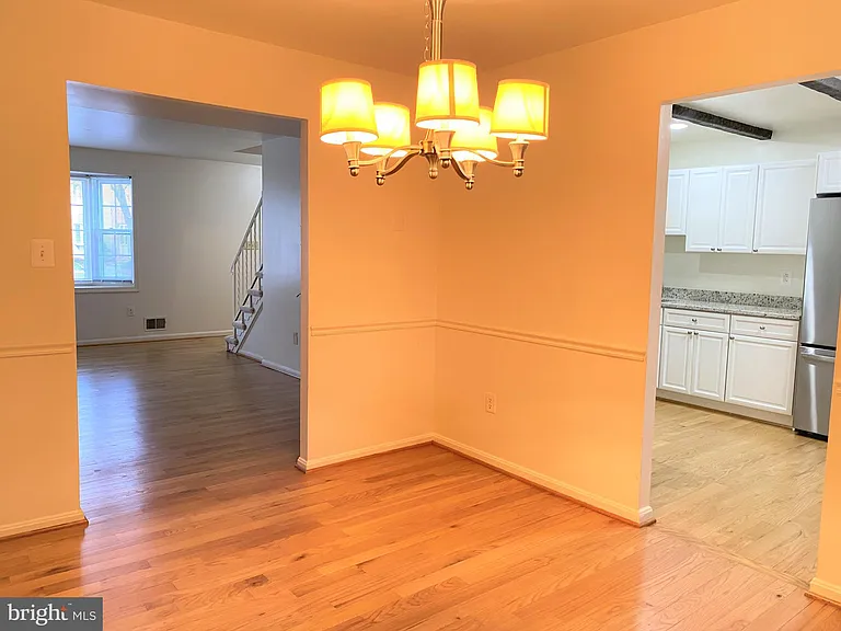 6802 Dina Leigh Ct — Photo 12
