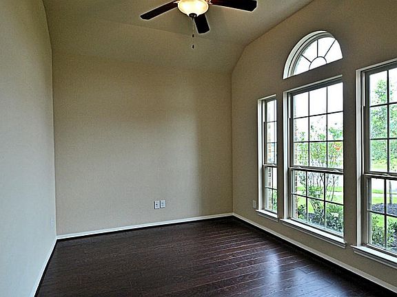 5th image of 3015 Francisco Bay Pl