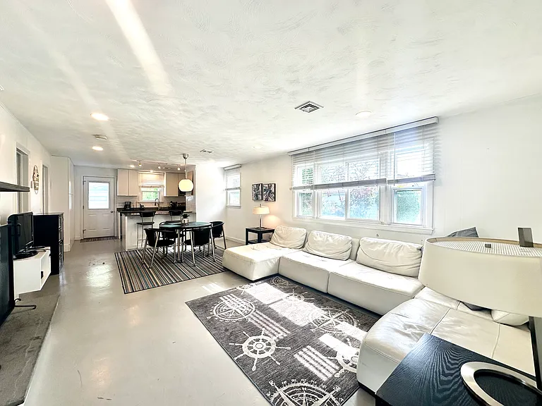 101 Briarwood Ave #A — Photo 2