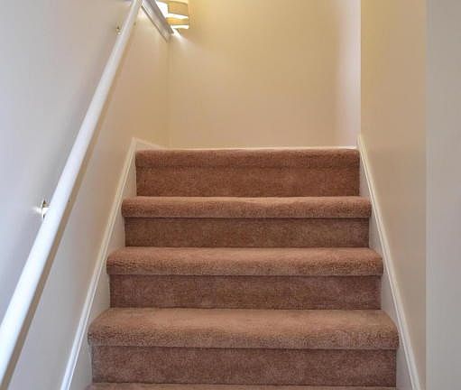 Foyer Entry steps up to unit