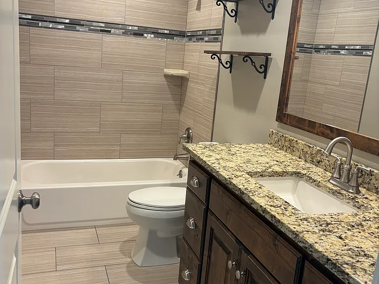 324 N 3823 E — Photo 10