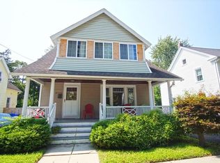 18 Castle St, Springfield, MA 01118