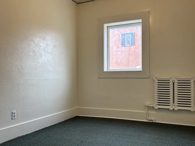 1719 3rd Ave E #4 — Photo 6