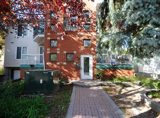 8 Railway St #7, Ottawa, ON K1S4N9