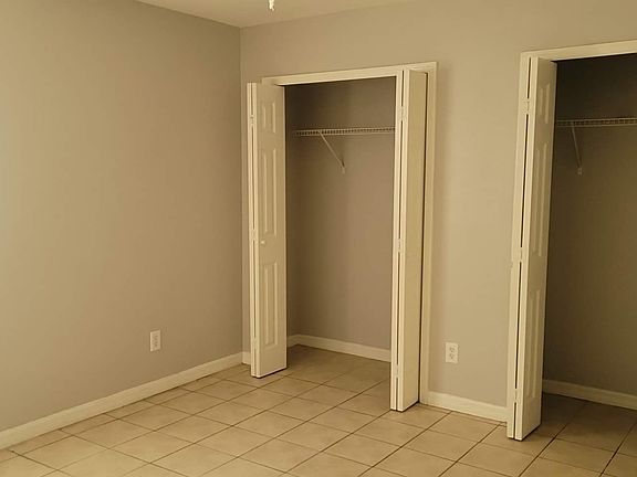 2nd image of 4903 York St APT 101