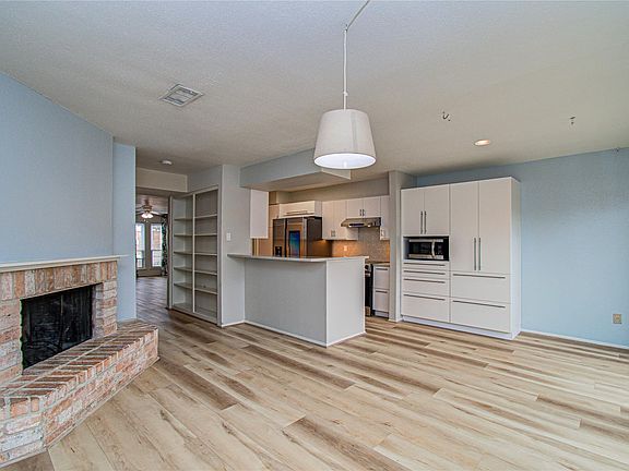 3rd image of 5800 Lumberdale Rd Unit 113