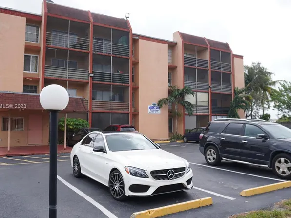 7105 W 13th Ave APT 405, Hialeah, FL 33014