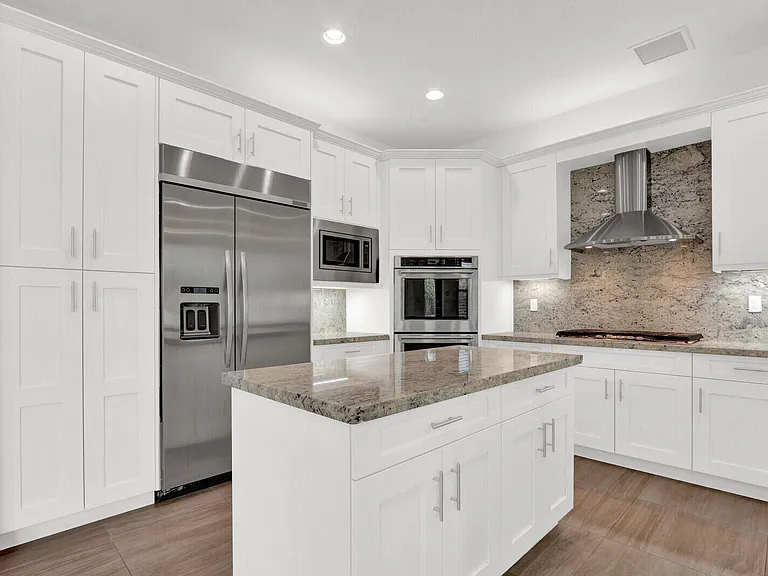 16590 Germaine Dr — Photo 17
