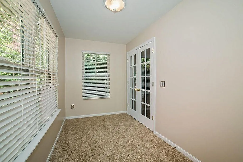 3 bed, 1424 sqft, $2,600 — Photo 3