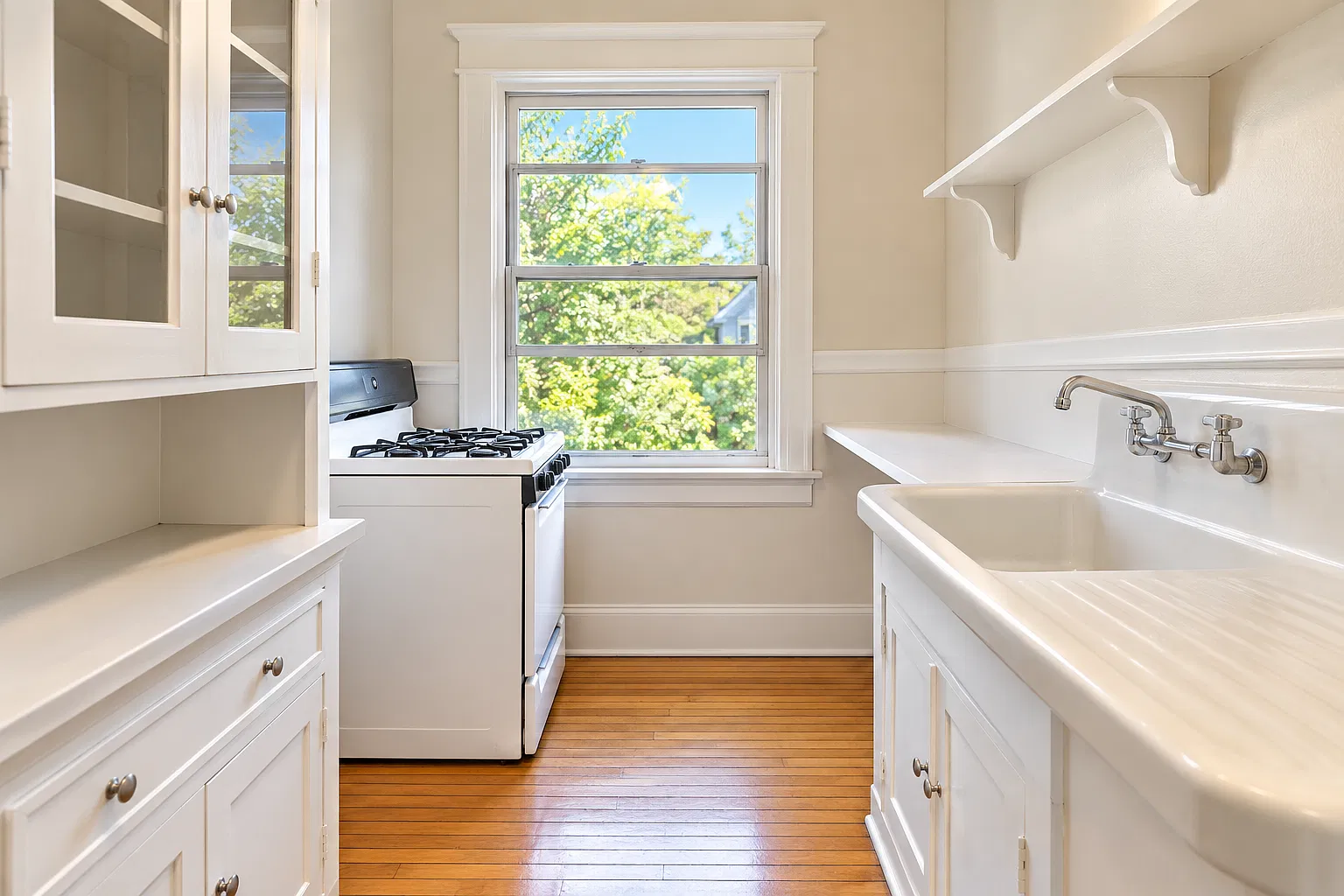 1 bed, $1,049 — Photo 4