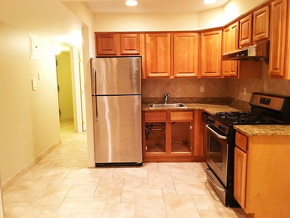 4th image of 3076 38th St APT 4D