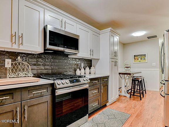 5th image of 37 Cherrywood Circle #137