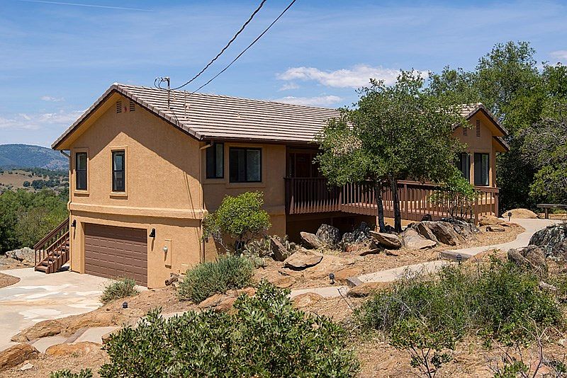 1st image of 3242 Black Oak Ln