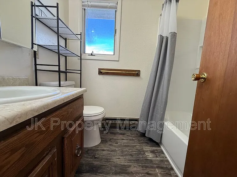 919 1st Ave SW #2 — Photo 20