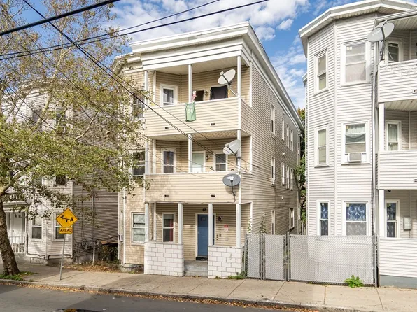 62 Grove St, Chelsea, MA 02150