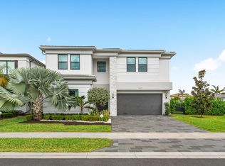 8227 Oceanus Dr, Boca Raton, FL 33496