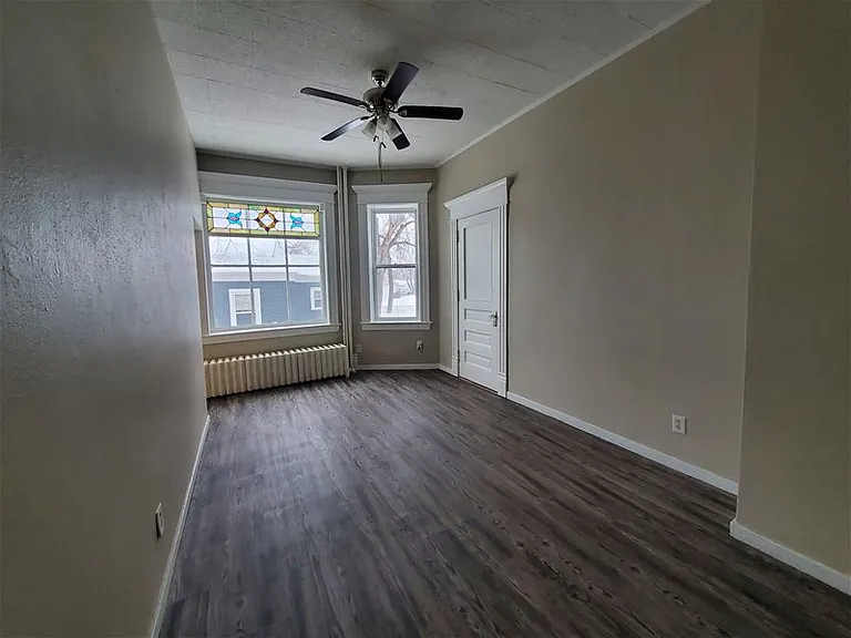 420 2nd Ave NE #102 — Photo 8