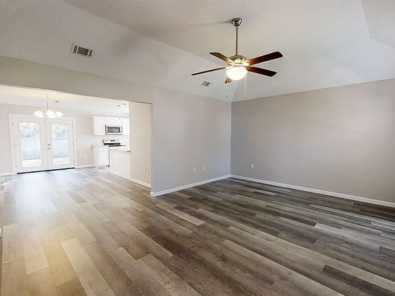 2nd image of 1316 Hardwood Dr W