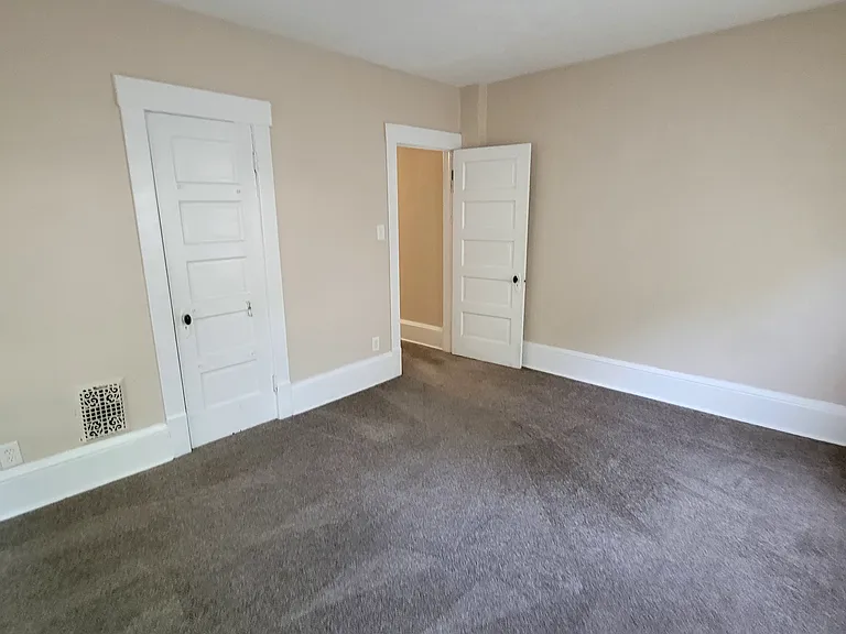 2266 Grandview Ave — Photo 31