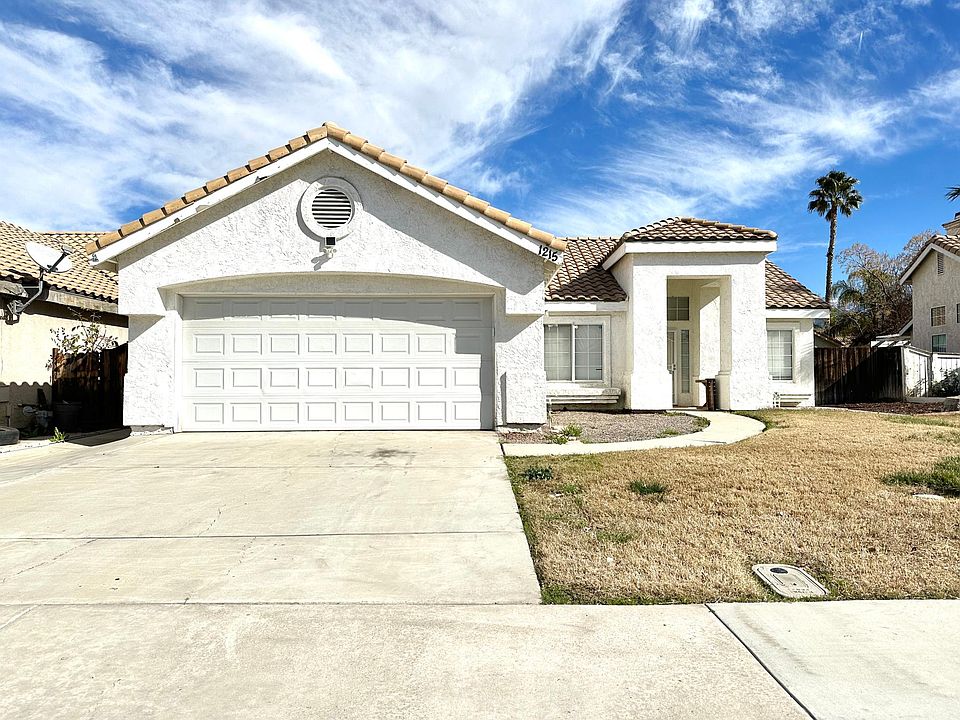 1st image of 1215 Avenida Floribunda