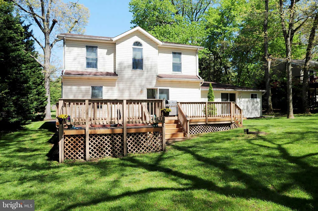 8374 Elm Rd photo 1