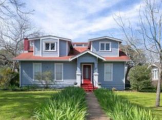 423 S Main St, Lockhart, TX 78644