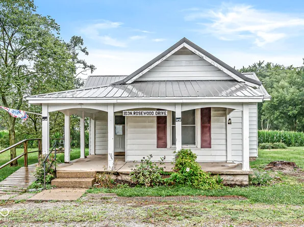 103 N Rosewood Dr, Kennard, IN 47351