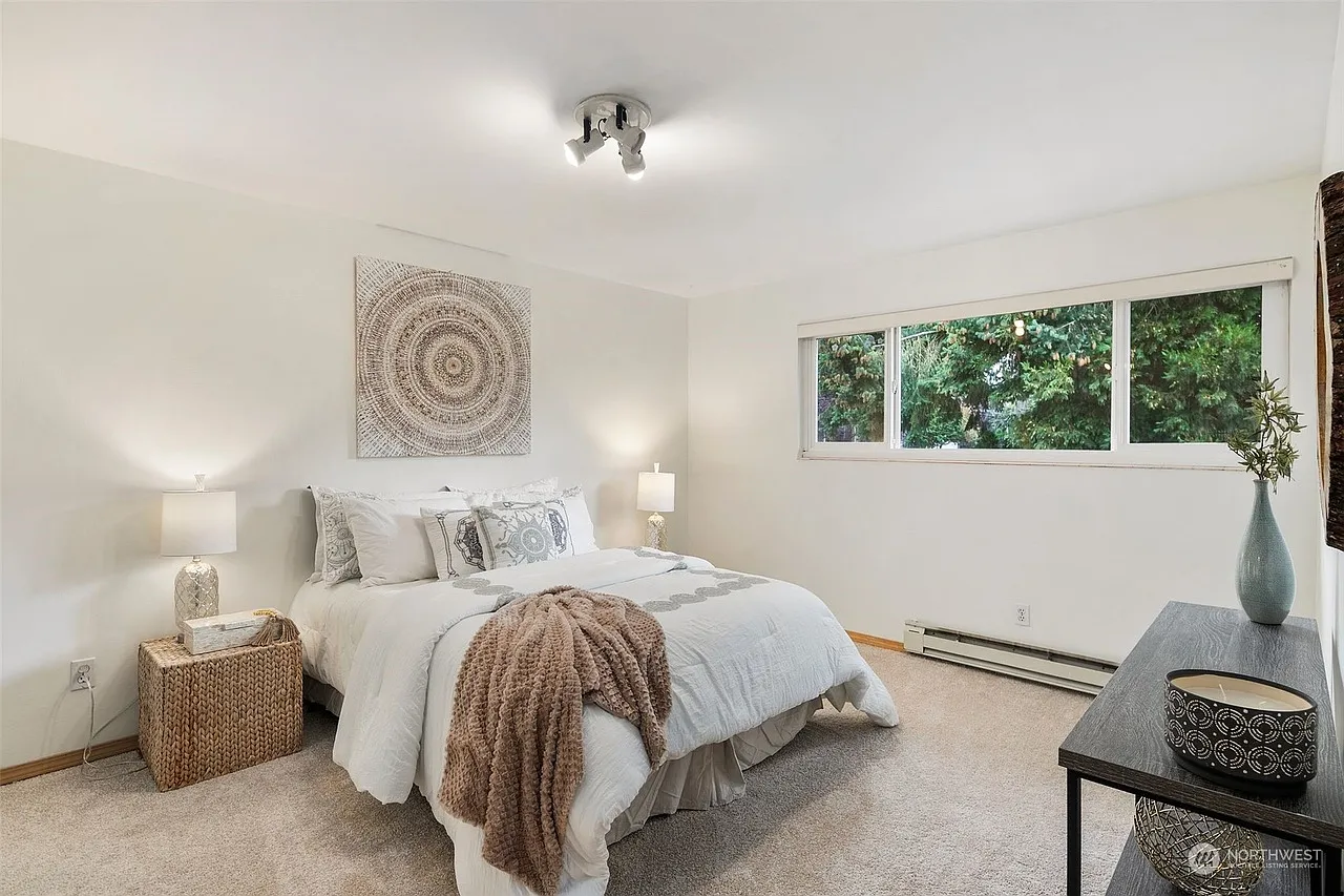 3 bed, 1.5 bath, 1105 sqft, $3,000 — Photo 4