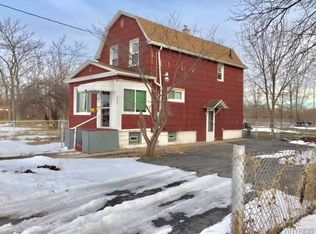 1043 Grove Ave, Niagara Falls, NY 14305