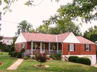 2676 Nixon St, Lower Burrell, PA